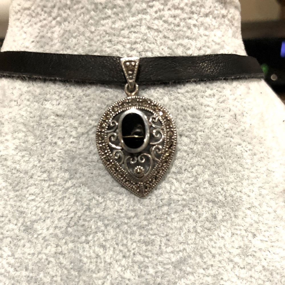 Beautiful vintage onyx, sterling silver, rhinestone choker necklace